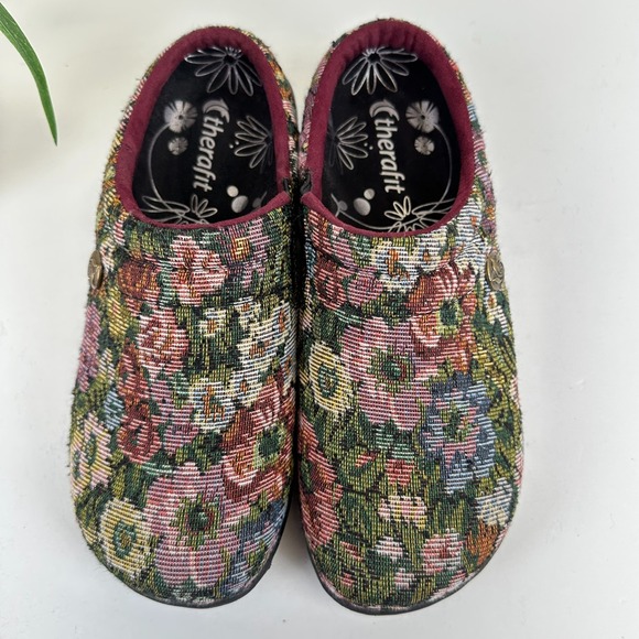 Therafit Molly Clogs Floral Tapestry Slip On Nursing Comfort‎ Shoes Size 8.5-9 - Picture 3 of 9
